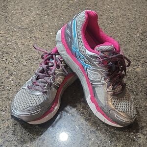 Asics Sz 7 Dynamic DUOMAX Women's Gray and Pink Athletic Shoes
